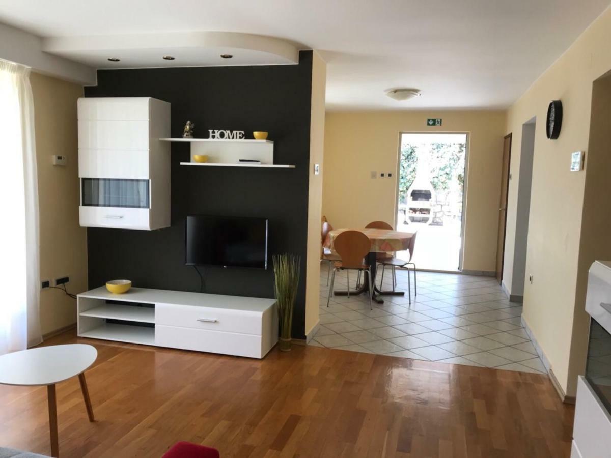 רייקה Deluxe Apartment Dora With A Private Parking, Terrace And See View מראה חיצוני תמונה